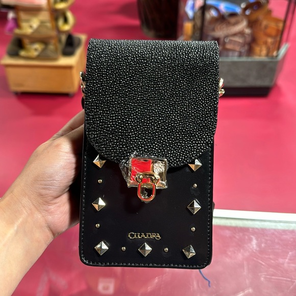 Cuadra Stingray Cellphone purse